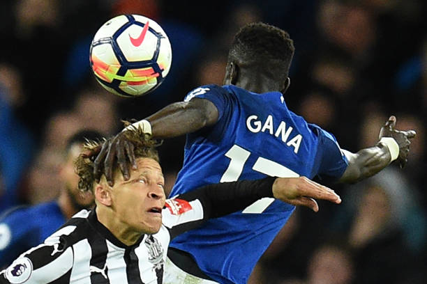 但他渴望更 但他渴望更