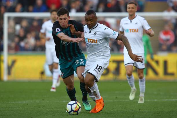 背靠背的出 背靠背的出